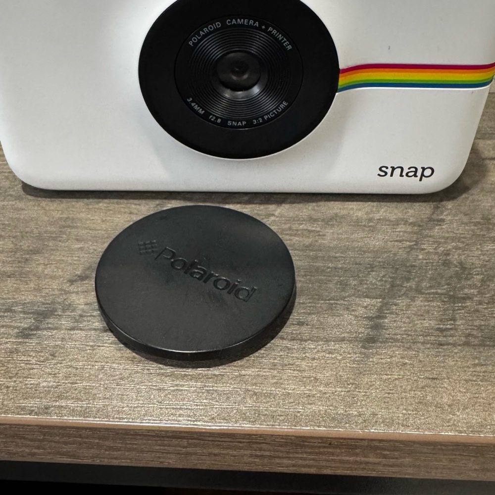 Polaroid Snap White Camera with Black Lens Cap